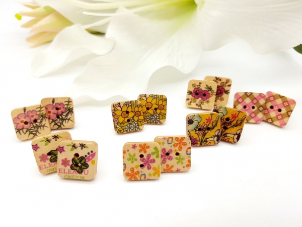 Blumen Knopf Ohrstecker quadratisch